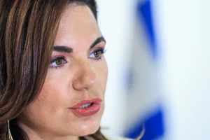 Όλγα Κεφαλογιάννη: Απέσυρε την αγωγή για την επιμέλεια των παιδιών