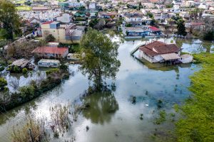Ηλεία: Σε οριακό σημείο ο κάμπος μετά την υπερχείλιση του Πηνειού