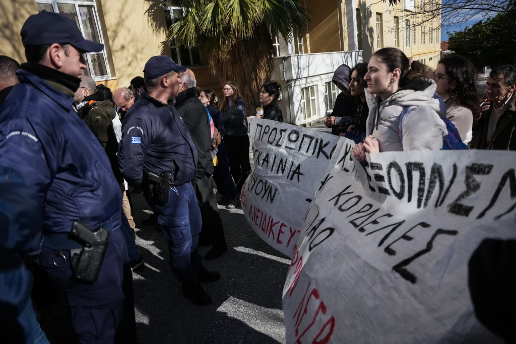 Eπίσκεψη του υπουργού Υγείας Άδωνι Γεωργιάδη, στο Γενικό Νοσοκομείο Μυτιλήνης Βοστάνειο για την τελετή παραλαβής της νέας Ψυχιατρικής Κλινικής, Παρασκευή 20 Φεβρουαρίου 2026. (ΠΑΝΑΓΙΩΤΗΣ ΜΠΑΛΑΣΚΑΣ/EUROKINISSI)