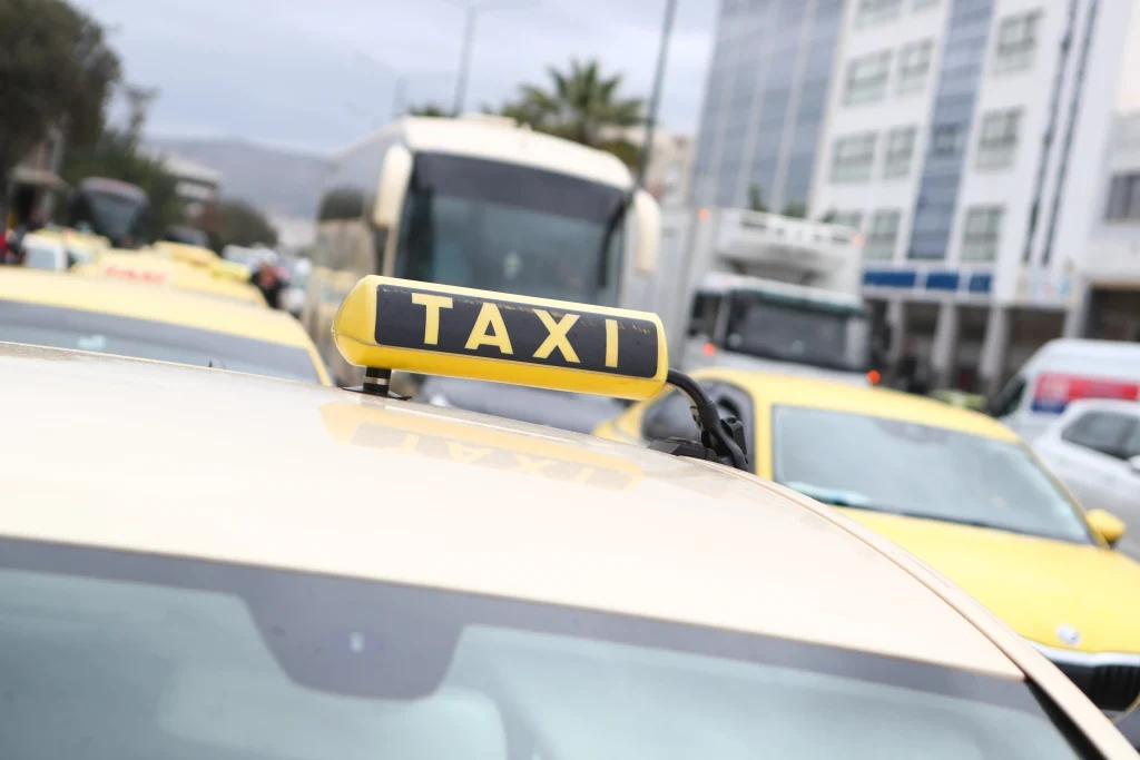 Απεργία ταξί σε Αθήνα και Θεσσαλονίκη μέχρι την Παρασκευή