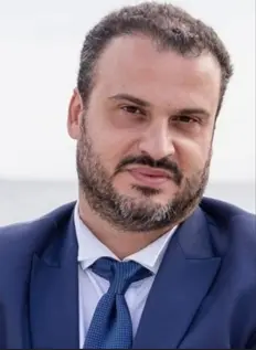 Τάσος Δουκέρης
