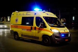 Επείγουσα μεταφορά βρέφους στη Θεσσαλονίκη μετά από ανακοπή