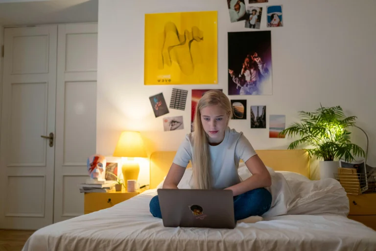 Social media: Έρχονται περιορισμοί για παιδιά κάτω των 15 – Τι αλλάζει