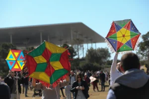 Καθαρά Δευτέρα 2026: Τι ισχύει για την αμοιβή των εργαζομένων