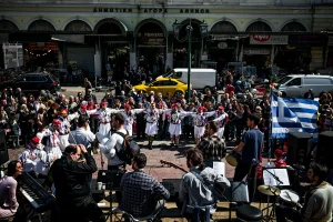 Τσικνοπέμπτη στη Βαρβάκειο με μουσική, χορό και εθιμικά δρώμενα