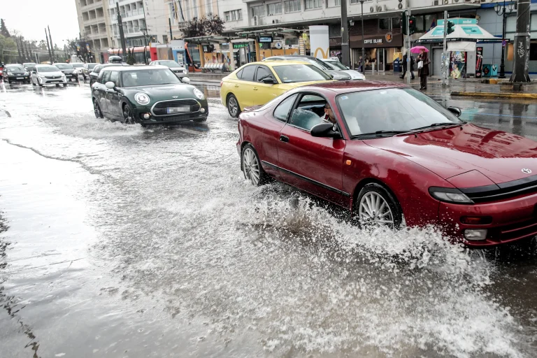Νέα επιδείνωση με βροχές σχεδόν παντού και πτώση θερμοκρασίας