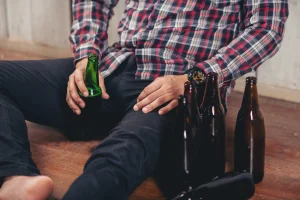 Ρέθυμνο: 17χρονος στο νοσοκομείο από μέθη – Τρεις συλλήψεις μετά το περιστατικό με αλκοόλ