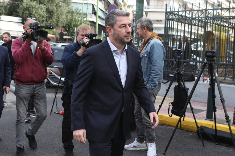 Υποκλοπές: Ο Εισαγγελέας ζητά την ενοχή 4 κατηγορουμένων – “Δικαίωση” λέει το ΠΑΣΟΚ