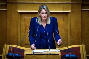 Άννα Ευθυμίου: «Καμία αύξηση ορίων ηλικίας συνταξιοδότησης το 2027» – Τι αλλάζει σε μισθούς, συντάξεις και ΤΕΑ