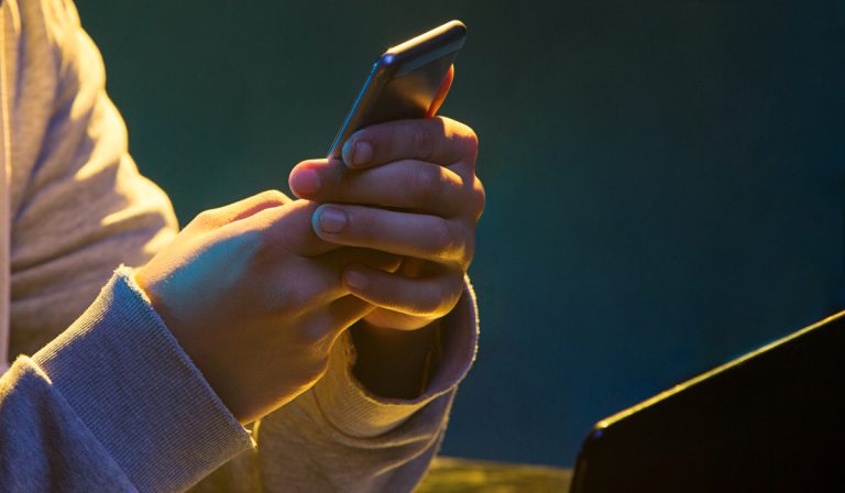 ΕΛ.ΑΣ.: Απάτη με SMS για δήθεν πρόστιμο ταχύτητας