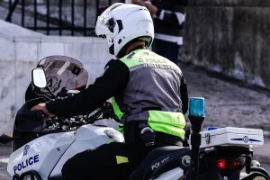 Συναγερμός στο Divani Caravel: Τηλεφώνημα για βόμβα