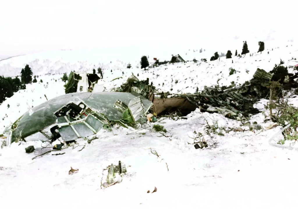 Το μοιραίο C-130 της 356 Μοίρας Τακτικών Μεταφορών λίγο μετά τη συντριβή / Πηγή φωτογραφίας: Eurokinissi
