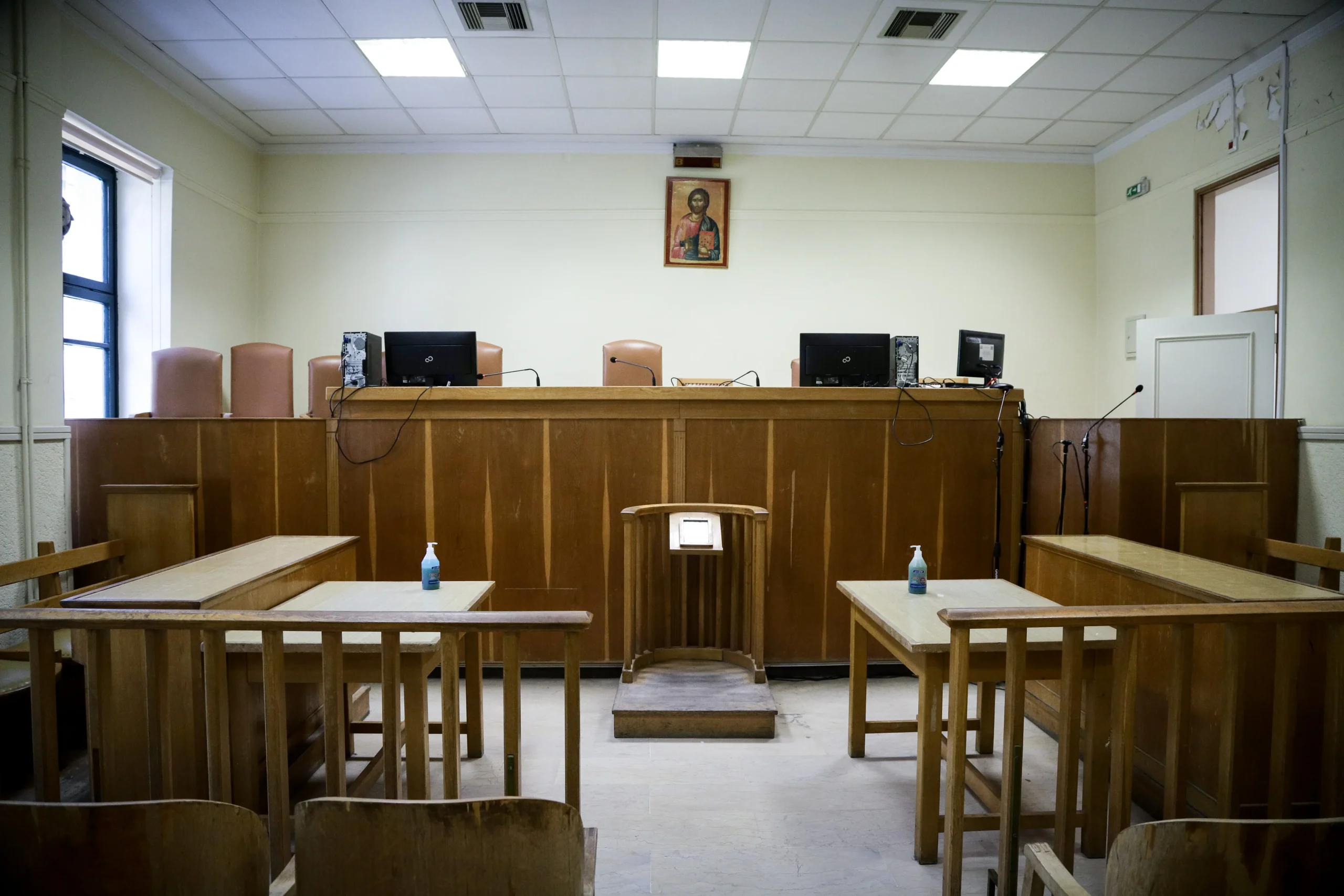 Αθώος γνωστός τράπερ στα Πατήσια – Ένοχος ο οδηγός για μαχαίρι μετά από καταδίωξη