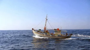 Αστυπάλαια: Μάχη με τα 10 μποφόρ για να σώσει το καΐκι τριών γενεών