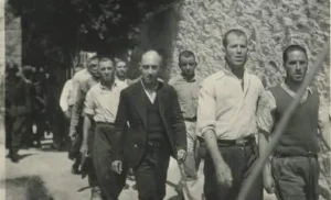 Στην Ελλάδα η φωτογραφική συλλογή από την Καισαριανή