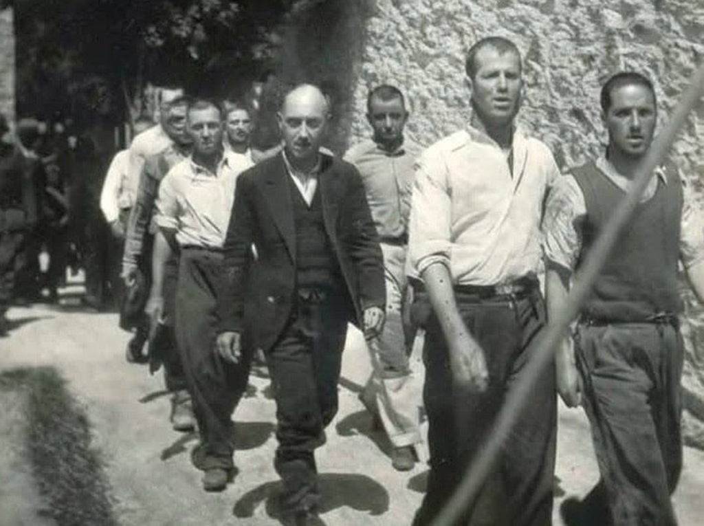 Στη Γάνδη η αποστολή του ΥΠΠΟ για τις φωτογραφίες των «200» της Καισαριανής