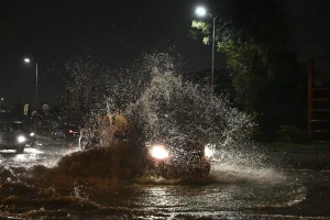 Μήνυμα 112 για την κακοκαιρία στη Μεσσηνία – Κλειστοί δρόμοι και σοβαρά προβλήματα