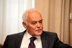 Πέθανε ο Αντώνης Μανιτάκης – Διήμερο πένθος στη Νομική ΑΠΘ
