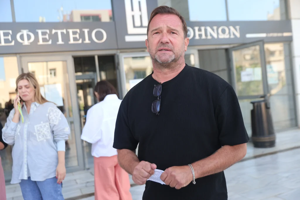 Πλακιάς σε Μπέο: «Πάρε τον φίλο σου τον Τριαντόπουλο που γνωρίζει από σβησίματα και μπαζώματα και πήγαινε»