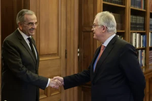 Σαμαράς προς ΠτΔ: Σε λάθος κατεύθυνση η εξωτερική πολιτική της Ελλάδας