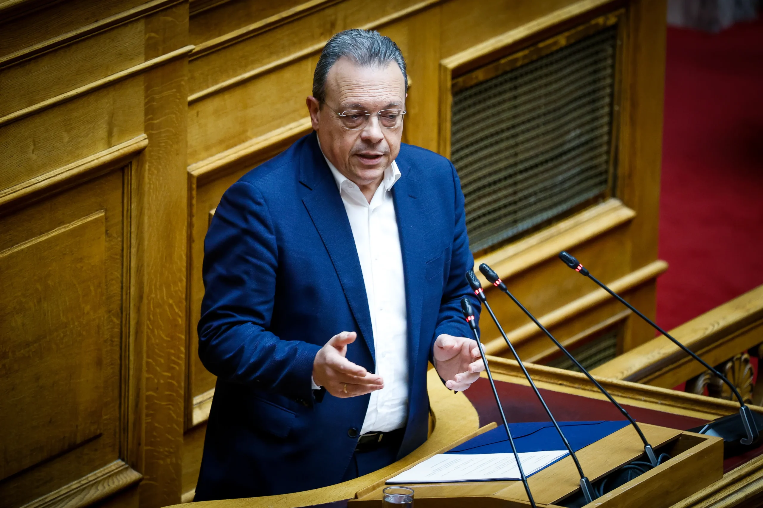 Φάμελλος: «Κοινοβουλευτικό πραξικόπημα» – Αποχώρησε ο ΣΥΡΙΖΑ-ΠΣ από τη Βουλή