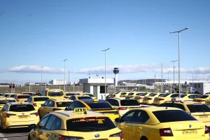 Χωρίς ταξί για τρίτη ημέρα η Αθήνα – Προειδοποιούν για κλιμάκωση οι οδηγοί