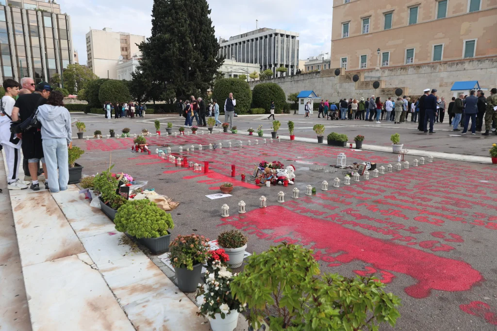 Εξέλιξη στην υπόθεση Τεμπών: Δόθηκε εντολή για εκταφή 9 σορών