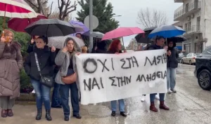 Τρίκαλα: Με χειροκροτήματα αποχώρησε από τα δικαστήρια ο ιδιοκτήτης της «Βιολάντα»