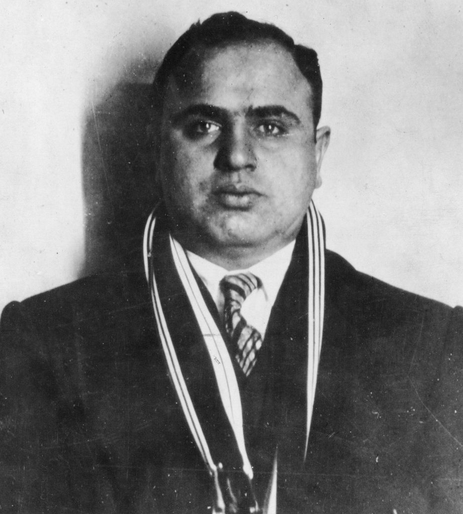 Ο Αλ Καπόνε, ο διαβόητος αρχηγός της μαφίας του Σικάγο, ο οποίος θεωρήθηκε ο εγκέφαλος πίσω από τη σφαγή, αν και ποτέ δεν κατηγορήθηκε επίσημα για το έγκλημα.