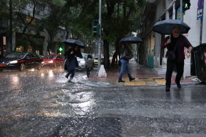 Τι ώρα θα αρχίσει να βρέχει σήμερα στην Αττική