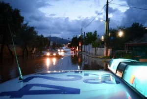 Έκτακτο δελτίο ΕΜΥ: Έντονα φαινόμενα τις επόμενες ώρες με βροχές και καταιγίδες