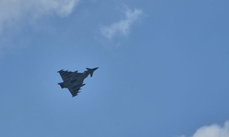 Βρετανικά μαχητικά κατέρριψαν drones στη Μέση Ανατολή – Βίντεο από την επιχείρηση