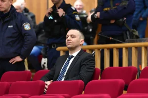 Ένοχοι και σε δεύτερο βαθμό οι 42 κατηγορούμενοι για τη Χρυσή Αυγή