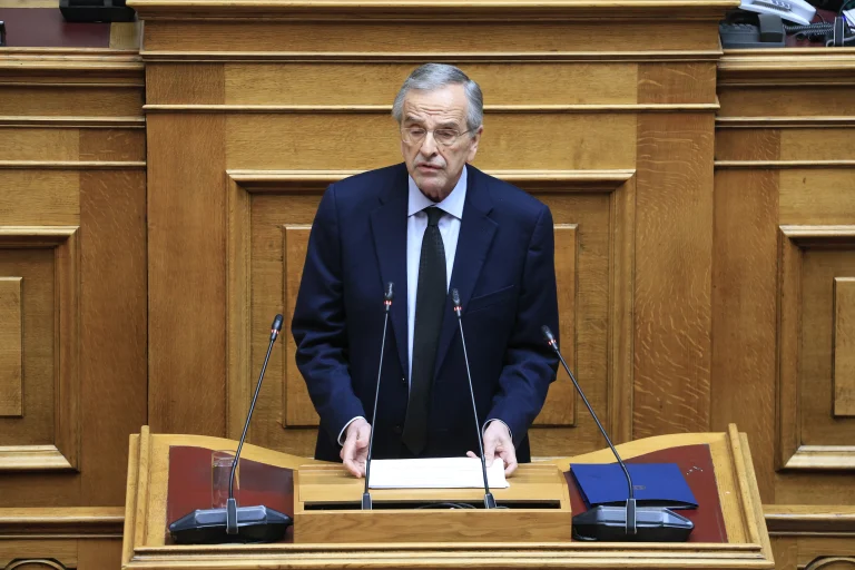 Σφοδρή κριτική Σαμαρά στη Βουλή για τη συμφωνία Chevron και την εξωτερική πολιτική
