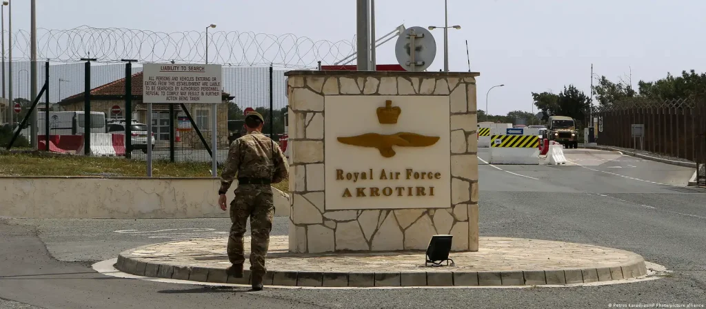 Κύπρος: Σειρήνες και προειδοποιητικό μήνυμα για απειλή στο Ακρωτήρι