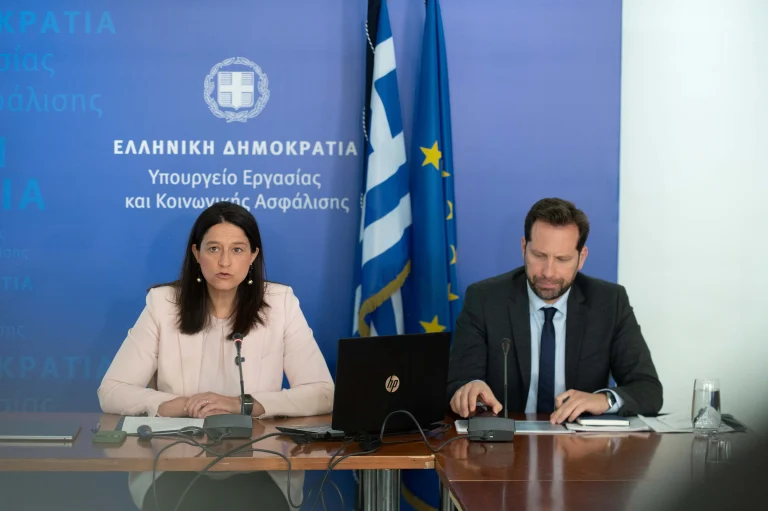 Στα 920 ευρώ ο κατώτατος μισθός – Πόσα θα δείτε στην τσέπη