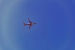 Ντουμπάι: Ταξιδιώτες πληρώνουν έως 160.000 ευρώ για να επιστρέψουν στην Ευρώπη