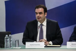 Πιερρακάκης: «Για το ιδιωτικό χρέος υλοποιούμε ρυθμίσεις οι...