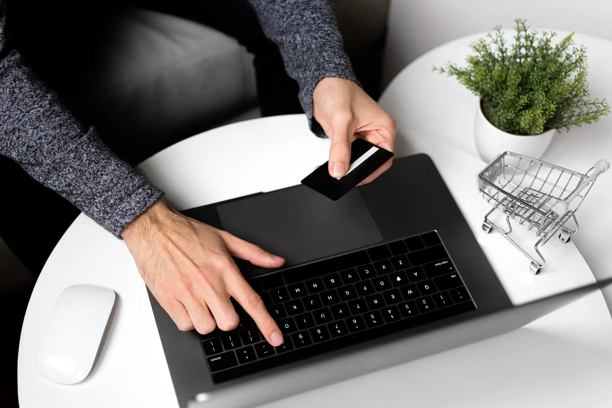 Phishing: Τα μηνύματα που αδειάζουν λογαριασμούς – Ποια σενάρια χρησιμοποιούν οι απατεώνες