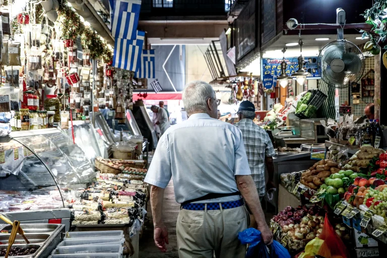 «Τσουνάμι» αυξήσεων πριν το πλαφόν: Τι εκτοξεύτηκε έως και 62%