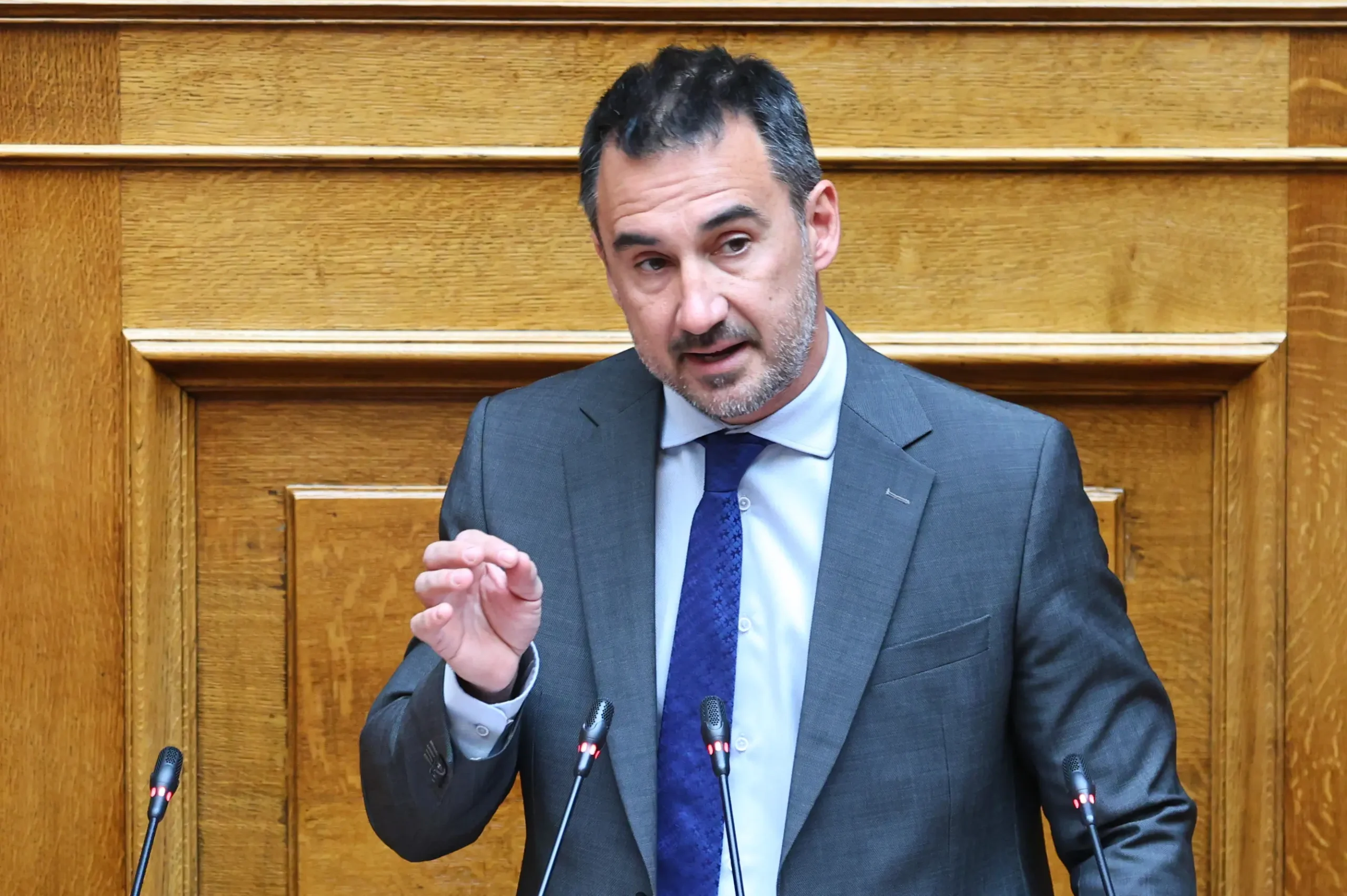 Αλέξης Χαρίτσης: Παραιτήθηκε από πρόεδρος της Νέας Αριστεράς