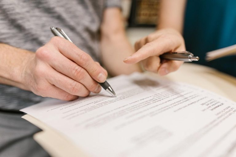Έρχεται “κόφτης” έως 50% στα δάνεια – Τι αλλάζει για τους δανειολήπτες