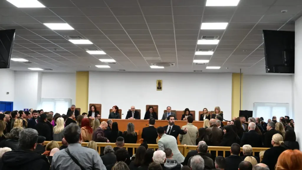 ΕΣΗΕΑ για τη δίκη των Τεμπών: Να διασφαλιστεί η παρουσία των δημοσιογράφων στην αίθουσα