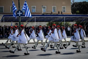 Τι συμβολίζει η φουστανέλα των Αγωνιστών του ΄21