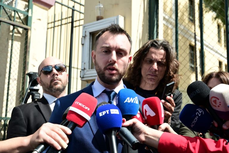 Υπόθεση Φλώρου: Ο εισαγγελέας ζητά ενοχή για τον ξυλοδαρμό βουλευτή