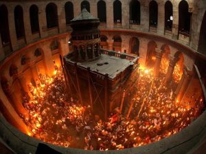 Θρίλερ με το Άγιο Φως: Τι θα γίνει φέτος με τη μεταφορά του από την Ιερουσαλήμ