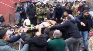 Κατέρρευσε κτήριο στην Κωνσταντινούπολη – Σε εξέλιξη επιχείρηση απεγκλωβισμού