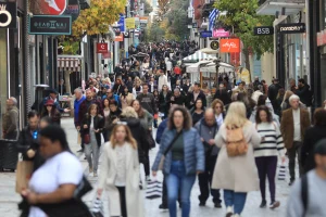 Αυξάνεται η φτώχεια στην Ελλάδα: Στο 14,9% οι πολίτες με σοβαρές στερήσεις