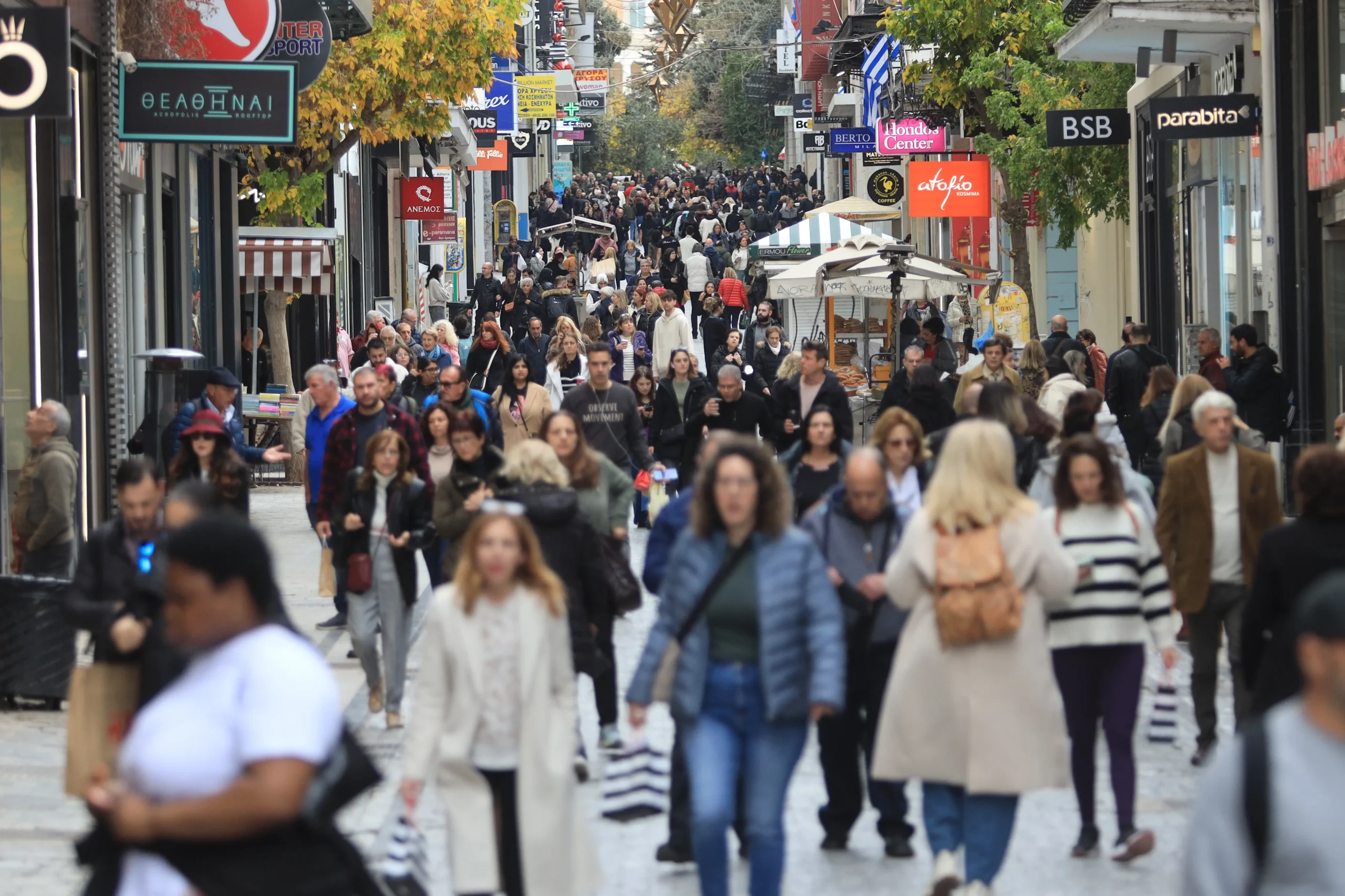 Αυξάνεται η φτώχεια στην Ελλάδα: Στο 14,9% οι πολίτες με σοβαρές στερήσεις