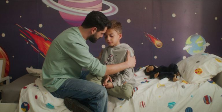 «Μπαμπά, σ’ αγαπώ»: Απόψε στις 21:00 στον Alpha έρωτας, ζήλια και απρόοπτα